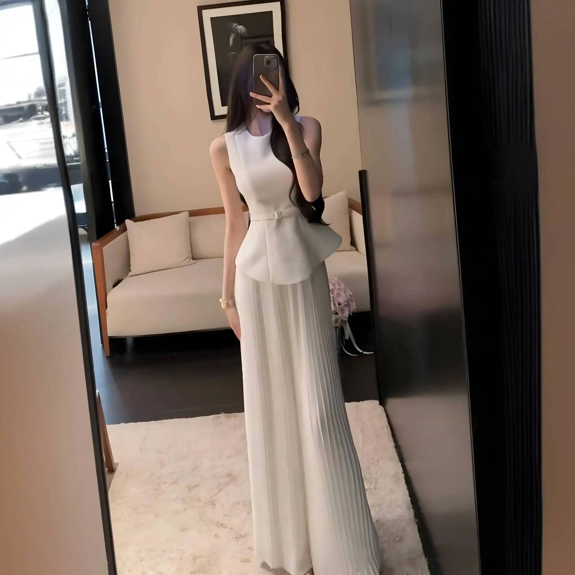 无袖背心荷叶边上衣百搭阔腿裤时髦洋气套装女2025年夏