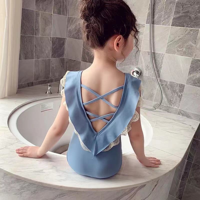 2025新款儿童连体泳衣 女童可爱蕾丝花边荷叶袖泳衣交叉美背泳装