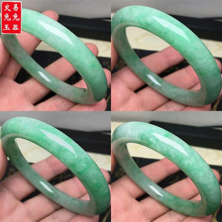 缅甸豆色飘花翡翠圆条玉手镯 厚装粗条翡翠豆色阳绿飘花玉镯 绿镯