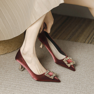 酒红水钻小跟3cm中跟5厘米高跟鞋女细跟尖头配裙子礼服单鞋不累脚