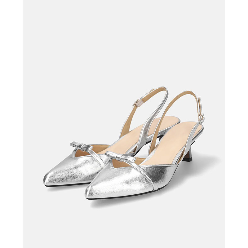 伊霏2025年新款小猫跟后带凉鞋中跟设计感蝴蝶结低跟女百搭高跟鞋