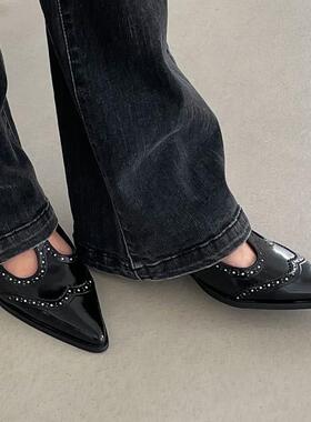 韩国东大门女新款气质复古雕花法式皮带扣细跟镂空尖头单鞋女