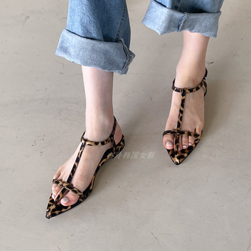 豹纹细带十字尖头凉鞋女