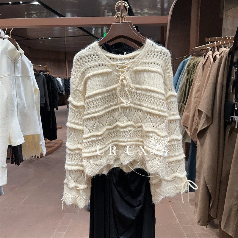 UR UX女装2024冬季新款时尚都市慵懒雅丹风镂空提花软糯针织衫ins