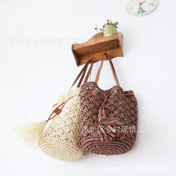 甜美风手工钩编沙滩包