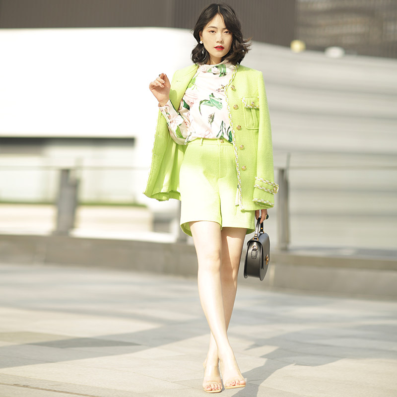 春夏时尚新款显瘦显高小香风撞色气质名媛设计感原创两件套套装女