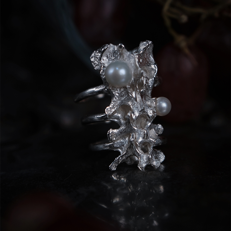 鐦KAI原创设计 《嶙峋》小众高级感纯银骨骼元素戒指天然淡水珍珠