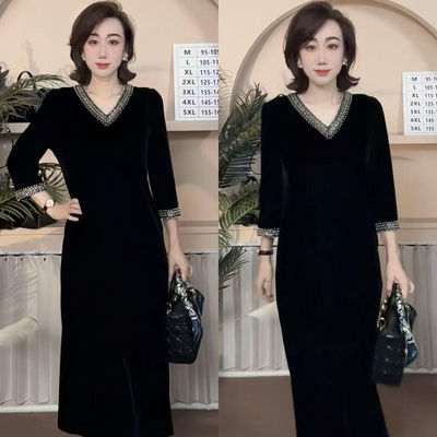 时尚减龄高级感丝绒连衣裙2025秋季新款女装高档轻奢显瘦礼服裙子