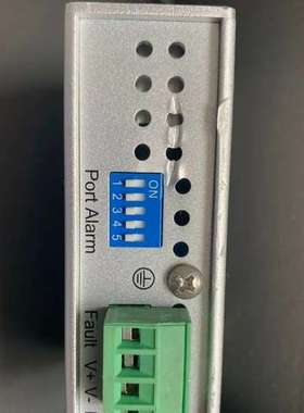 JetNet2005交换机，面板有一处磕碰，功能包好