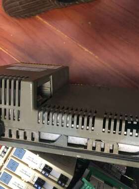 XBT F024110 实物图XBTF024110有破损系统功能OK 液晶显示如图