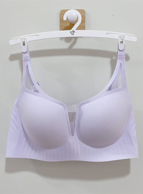 都市丽人文胸新款女士无痕防下垂聚拢无钢圈零感果冻胶内衣LBH61K