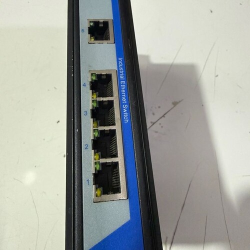 议价宇泰UTEK UT-6405W工业级5口百兆非网管交换机