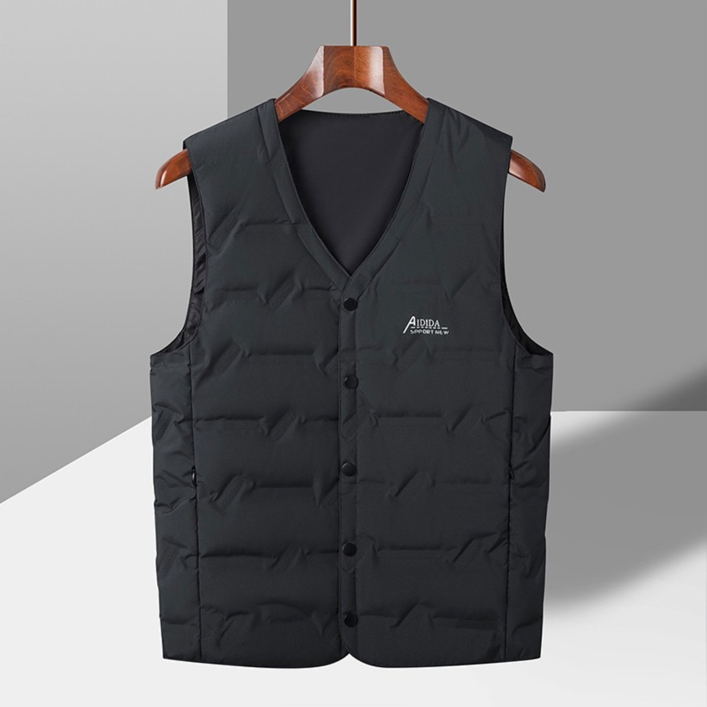 @宏嫩高档男羽绒马甲V领白鸭绒背心秋冬季抗寒保暖无袖砍肩男装