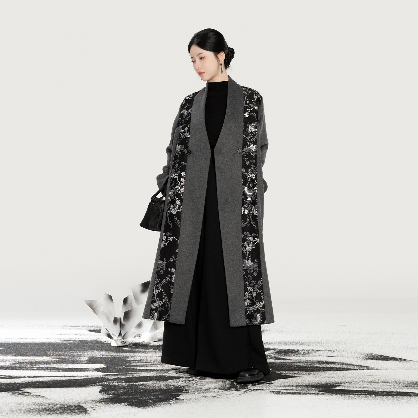 织造司[寒至]新中式喜鹊梅花织银绵羊毛呢子大衣外套女款2025新款