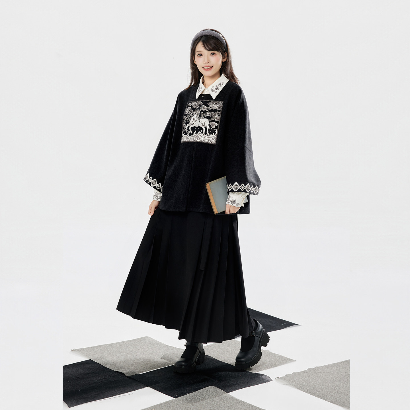 织造司[白马凌云]原创马年汉元素绣花补子方领对襟外套马面裙半裙,女装/女士精品,汉服套装,淘宝优惠券,粉丝福利购,淘宝优惠卷