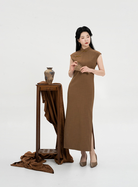 织造司[茶褐]无中生腰旗袍女新中式国风盘扣2025新款短袖连衣裙子