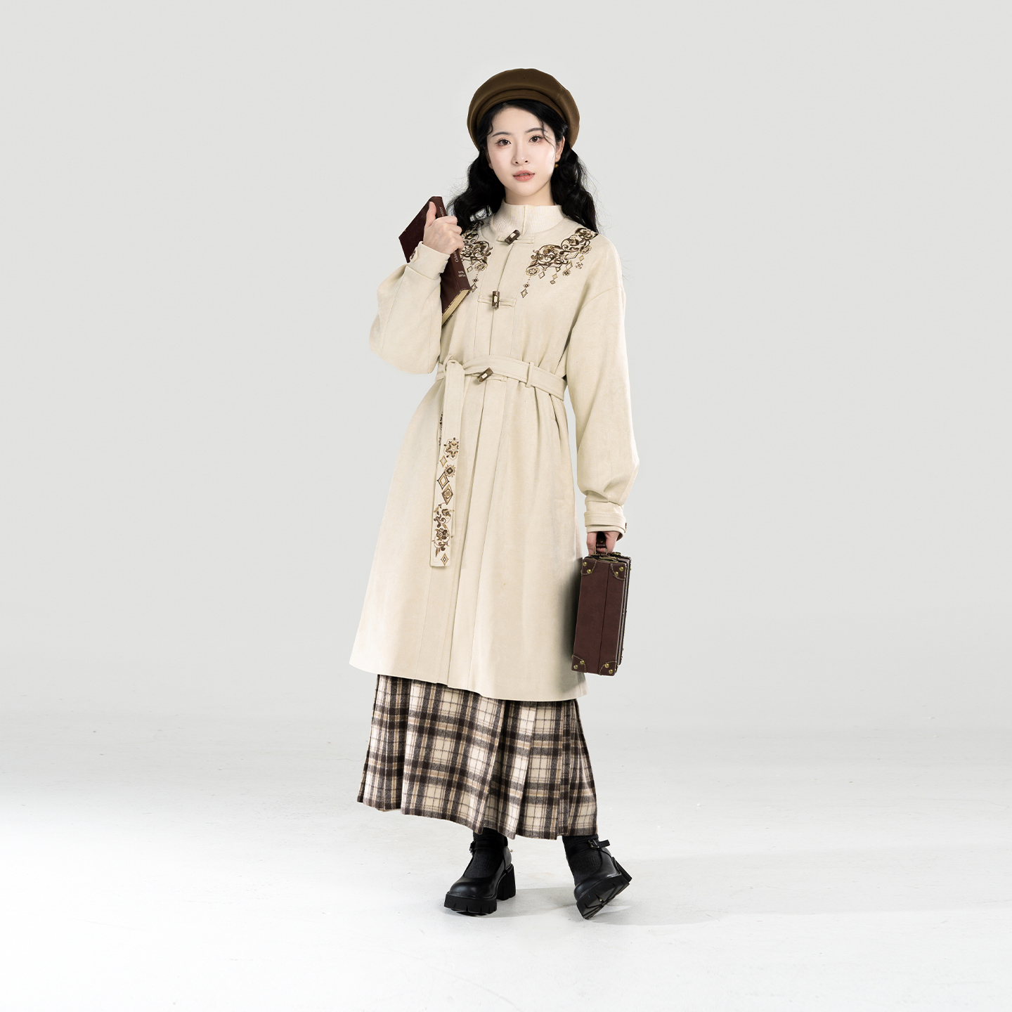 织造司[松果挞]新中式学院风圆领对襟大衣外套女格子纹毛呢马面裙