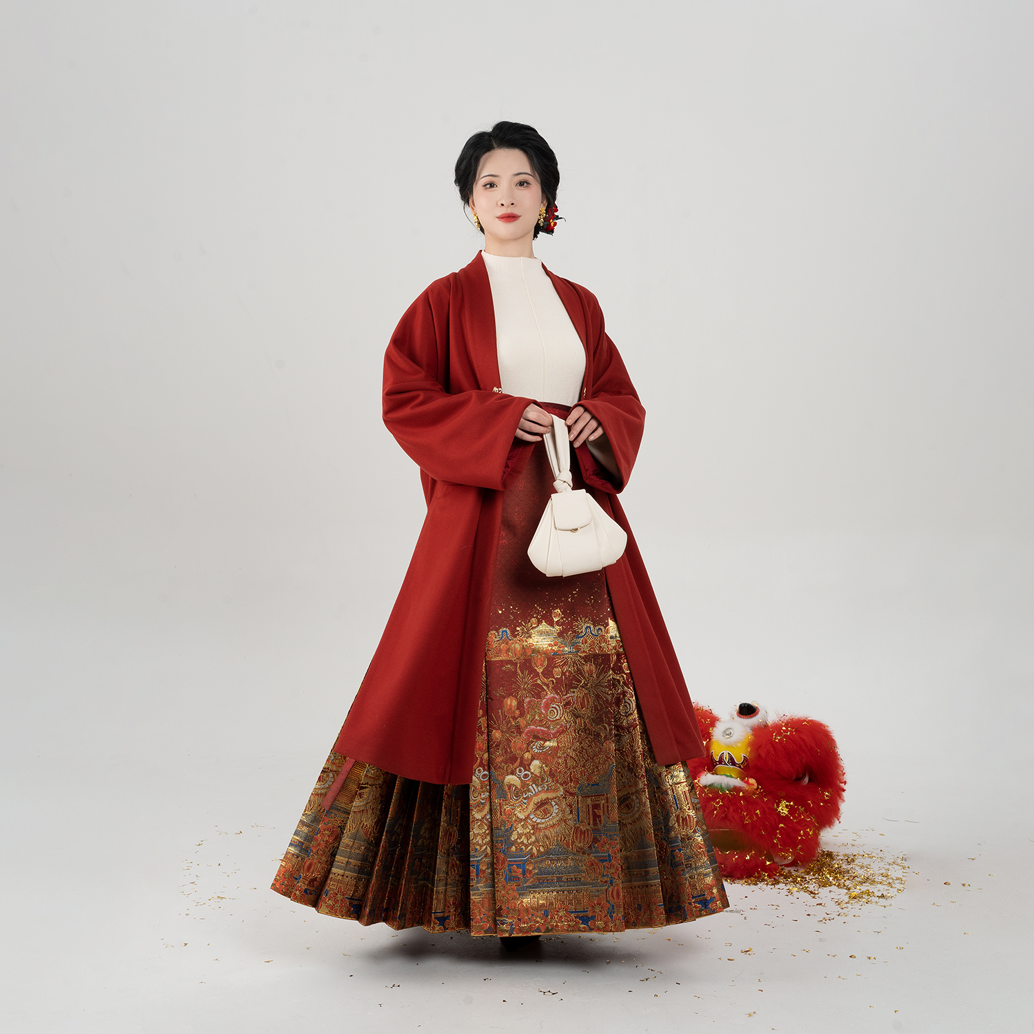 织造司[燃棉醒狮]红色过年战袍明制妆花织金马面裙汉服斗篷外套女