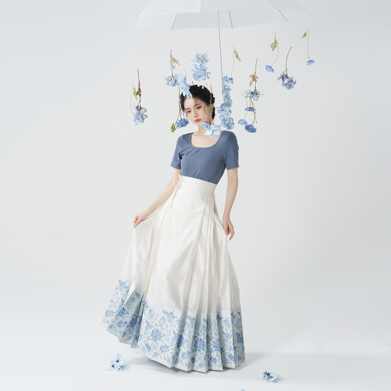 织造司原创明制汉服染青秋季