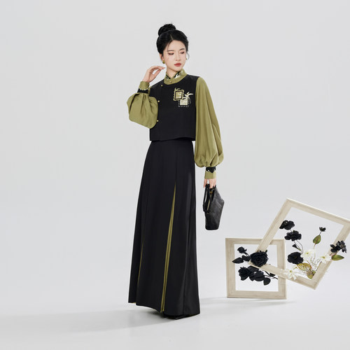 织造司[燕寄邮春]新中式刺绣圆领马甲立领衬衫上衣改良裥裙半身裙