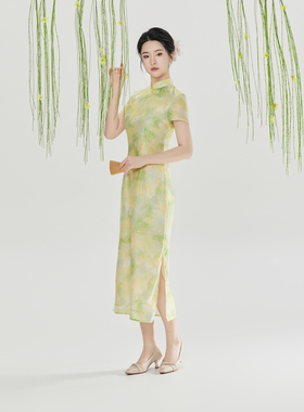 织造司[拂春风]新中式绿色旗袍女夏2026新款油画连衣裙子日常可穿
