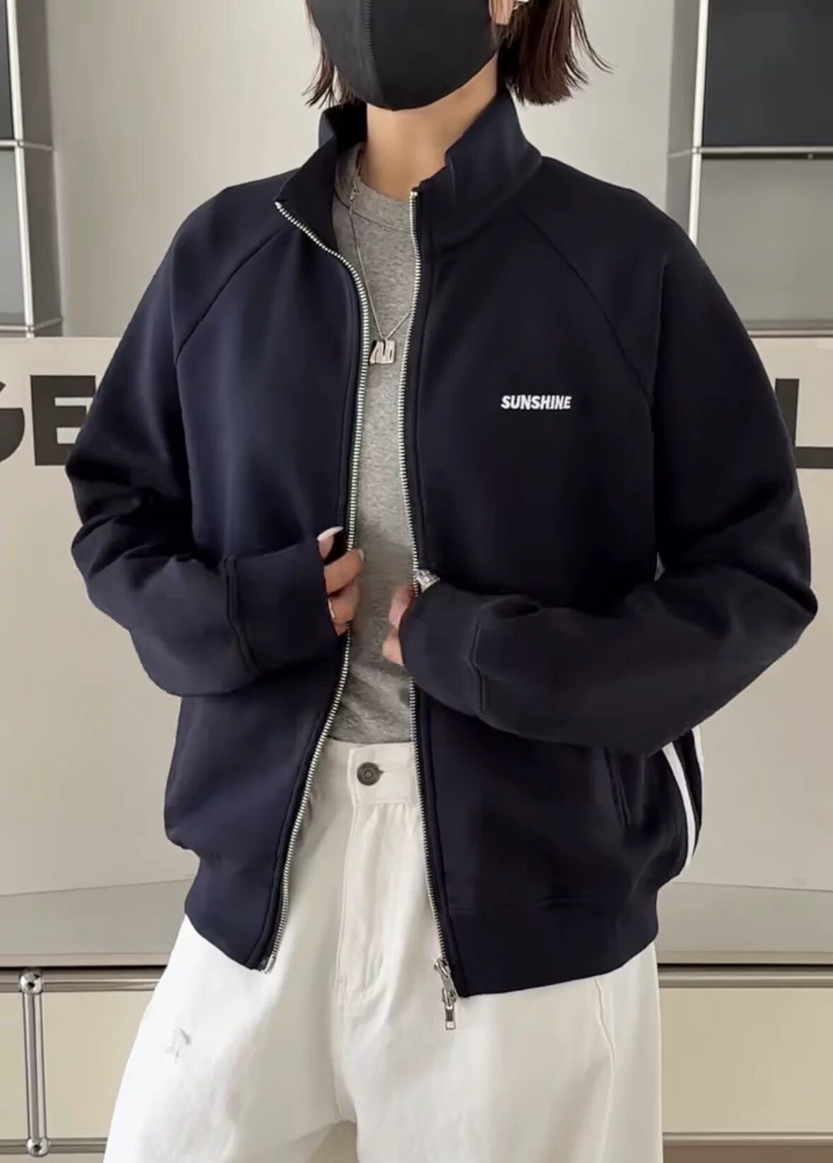 诗歌兰女装2026春款 26-223美式运动风复古拉链开衫立领卫衣外套