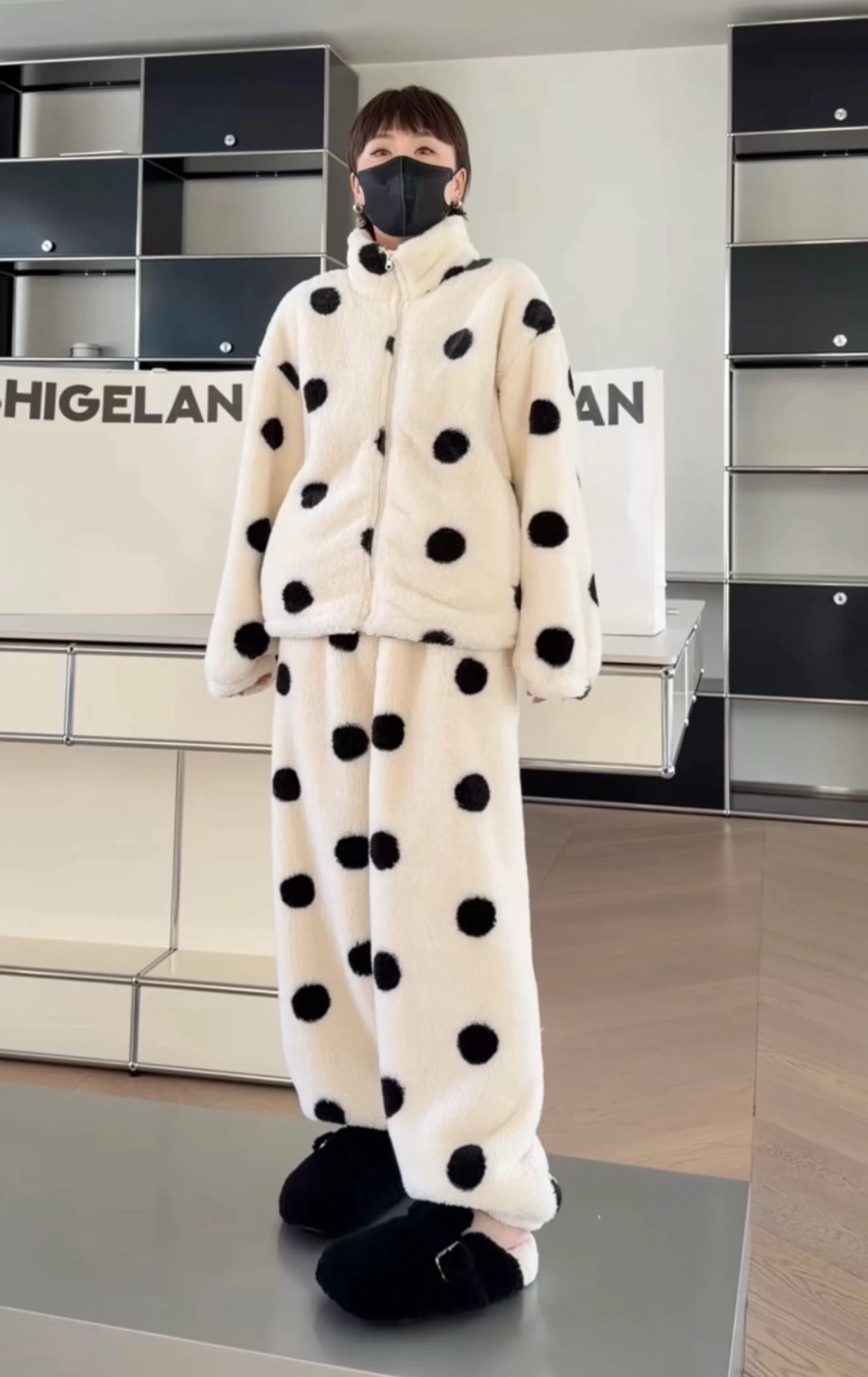 诗歌兰女装2025冬款 6255慵懒可爱舒适毛毛上衣+长裤家居服套装