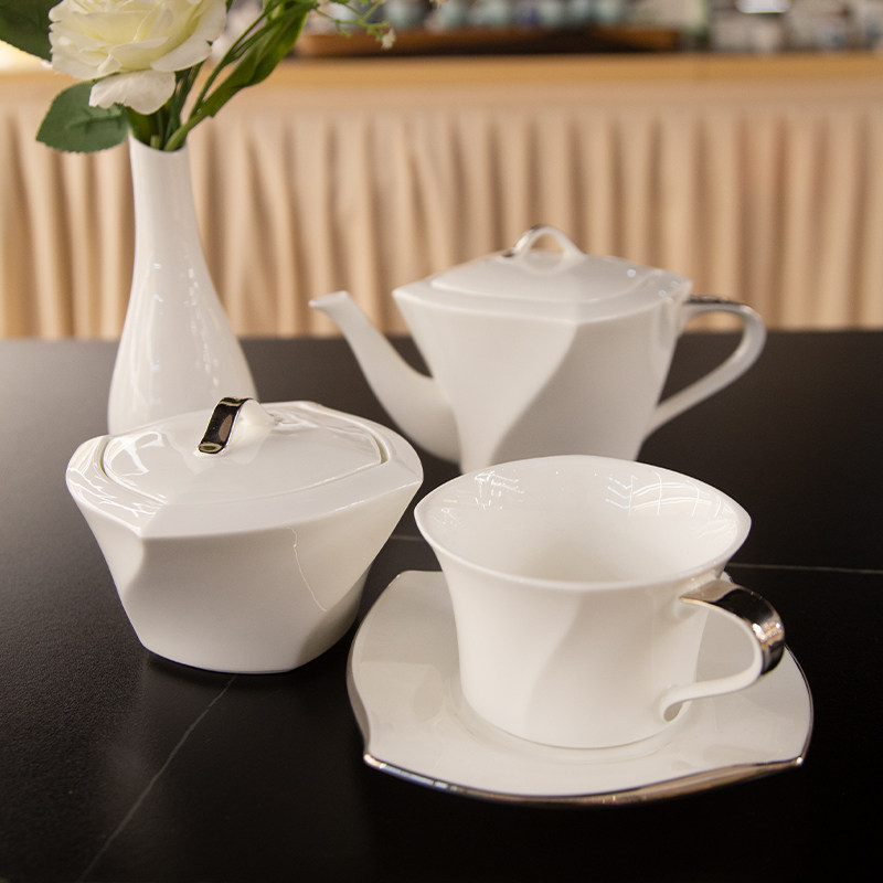 日本narumi鸣海纯白骨瓷咖啡壶茶壶糖缸套装咖啡杯碟家用碗盘餐具