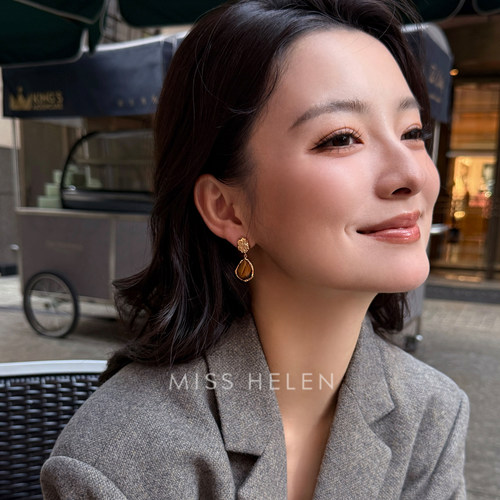 MISS HELEN虎眼石水滴耳钉女无耳洞蚊香盘耳夹简约轻奢百搭通勤