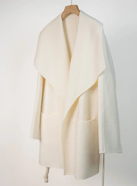 M家Rienza秋冬慵懒风宽松大翻领双面呢25款大衣浅色系带外套