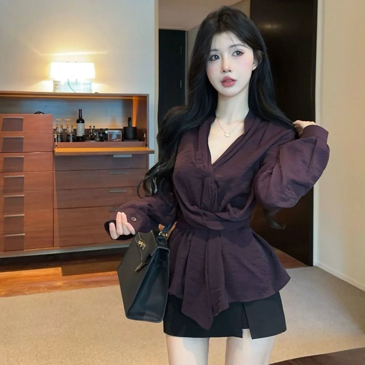 不规则紫色衬衫女秋季纯欲v领收腰绑带上衣巨好看的绝美长袖衬衣