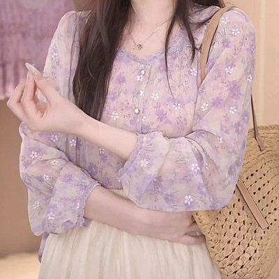 V领碎花雪纺上衣女长袖超仙2025早春新款蕾丝衬衫女法式小衫时尚