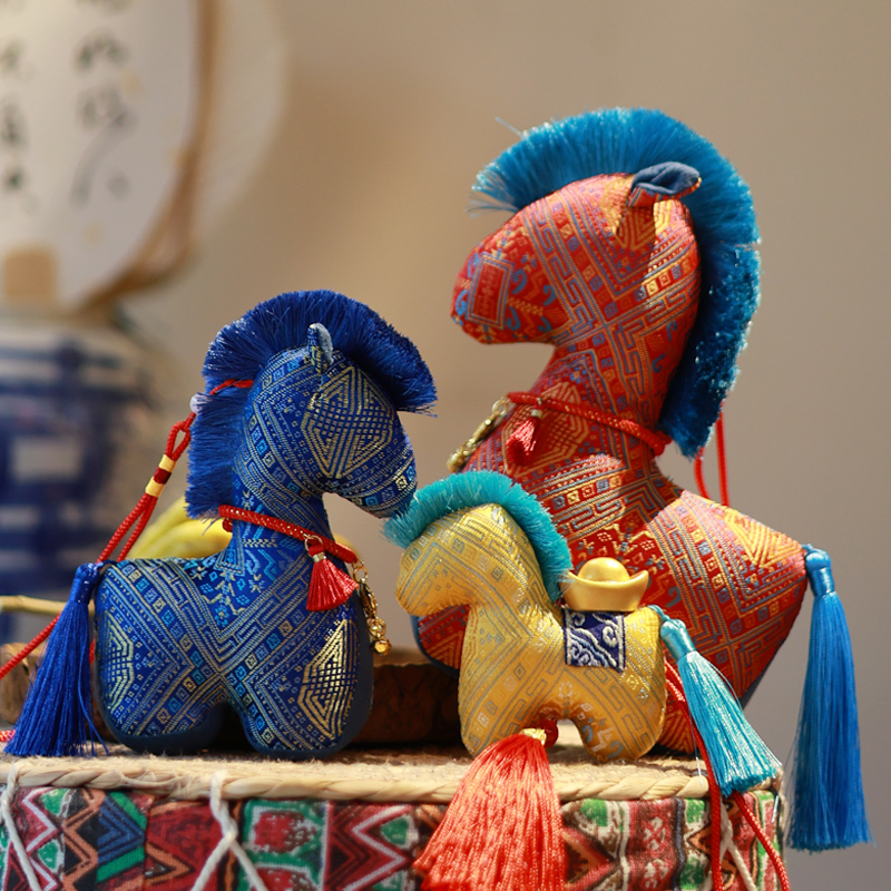 马年吉祥物公仔布艺马毛绒玩具新年吉祥物小马玩偶年会礼品定制