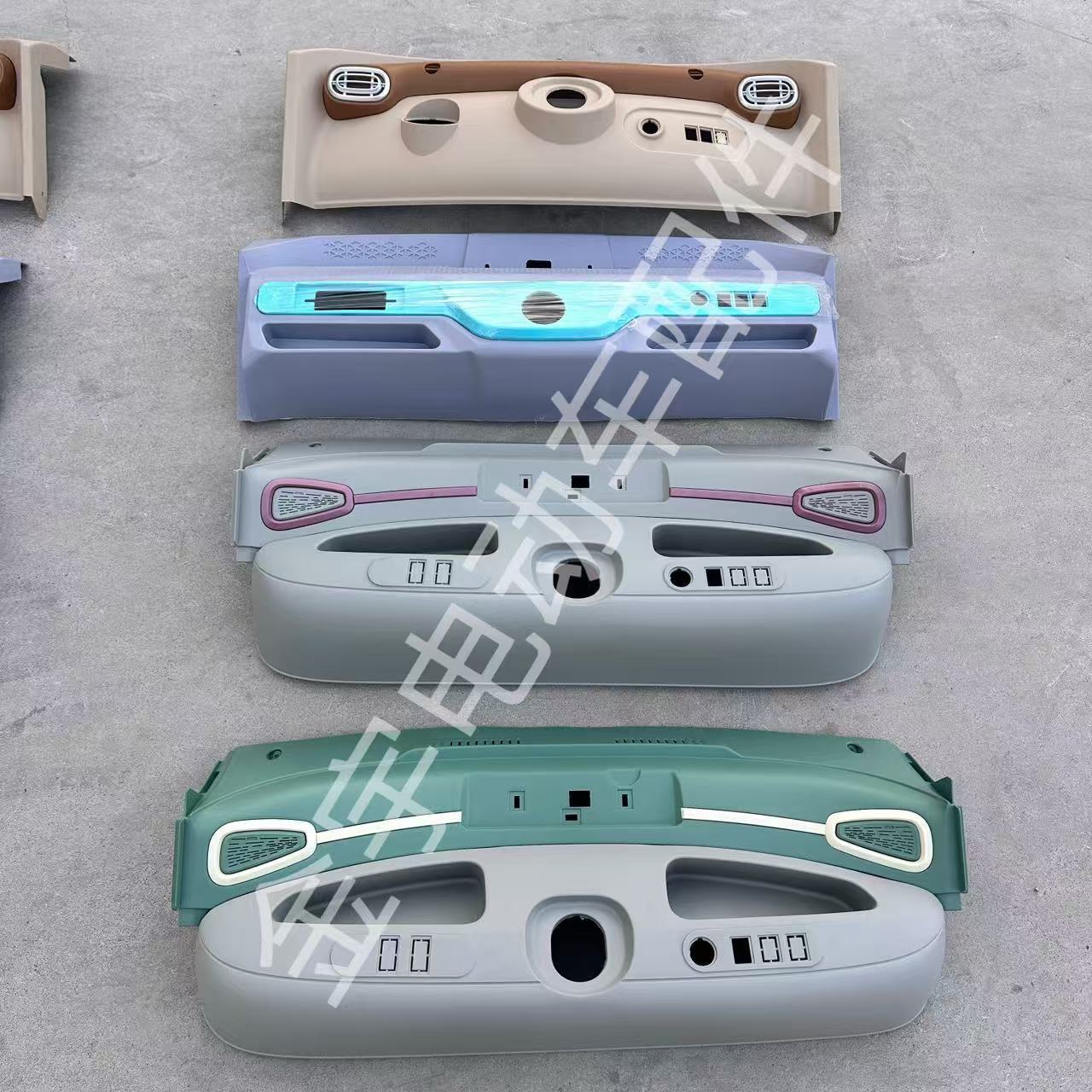 皮卡丘马卡龙雪宝F系列T9电动四轮车把式工作台方向盘式仪表