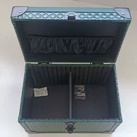 Зеленый водный куб с перегородками