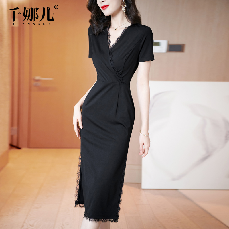 长裙女夏季2025新款V领高级感裙子蕾丝装饰侧开叉气质显瘦连衣裙