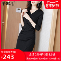 不规则连衣裙秋冬2020年新款女黑色v领中长款修身显瘦小礼服裙子