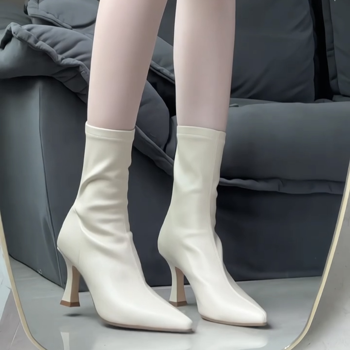 2024新款弹力尖头细跟中筒靴子