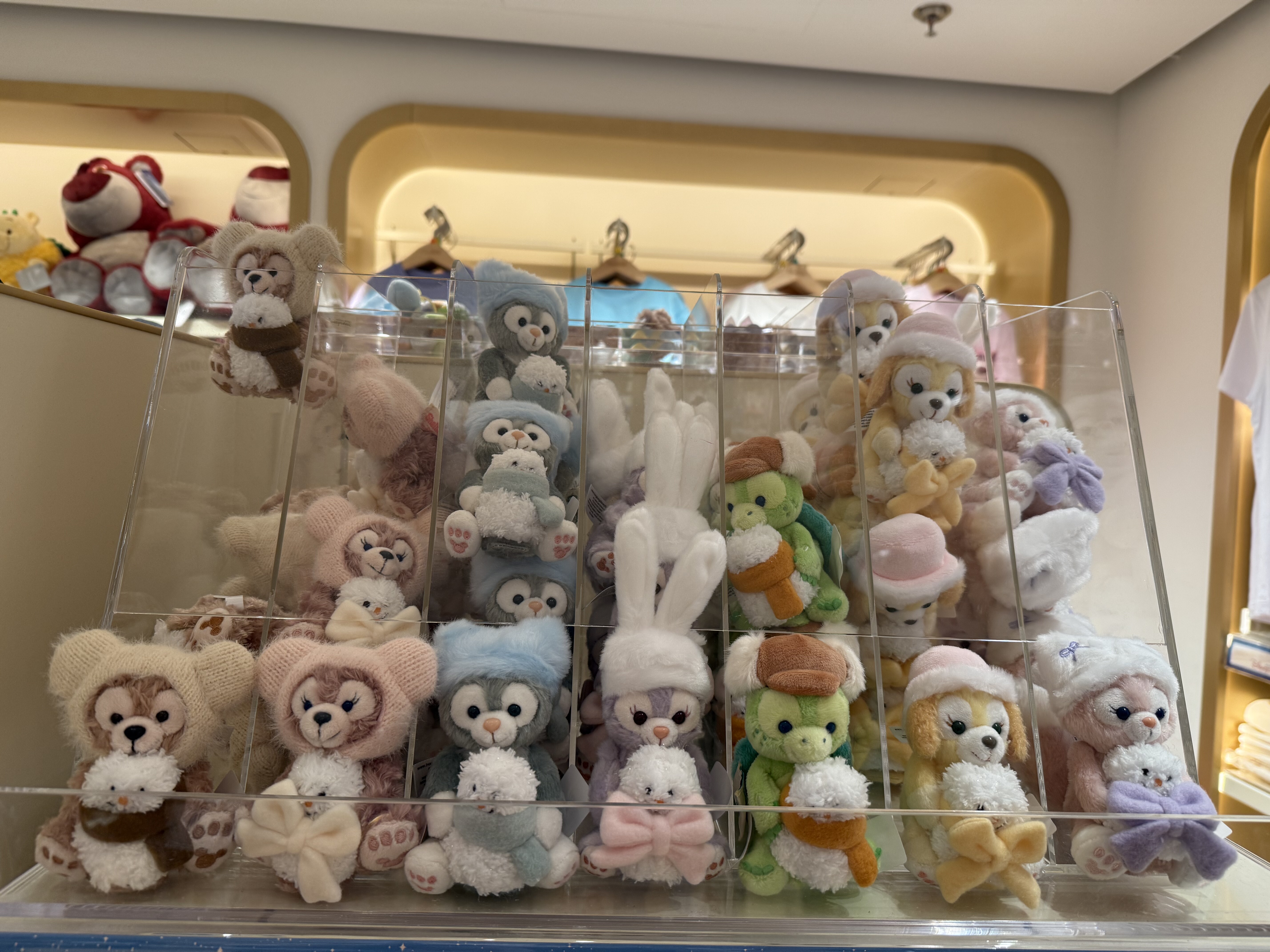 港迪25冬日达菲好友汽车怀挡装饰车载摆件内饰品玩偶公仔可爱毛绒