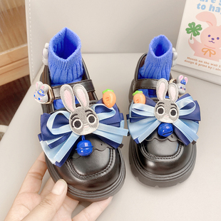 儿童小皮鞋春秋新款公主鞋卡通警官兔软底可爱女宝一字扣包头单鞋