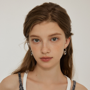 aviho 风有年轮 休闲时髦立体三角形耳环 极简冷淡风耳饰女