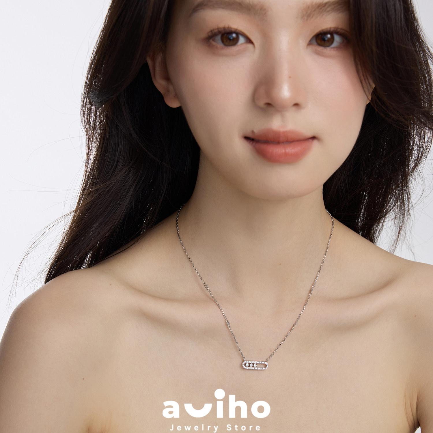 aviho 简约满钻回形针设计项链轻奢高级小众精致灵动锁骨链