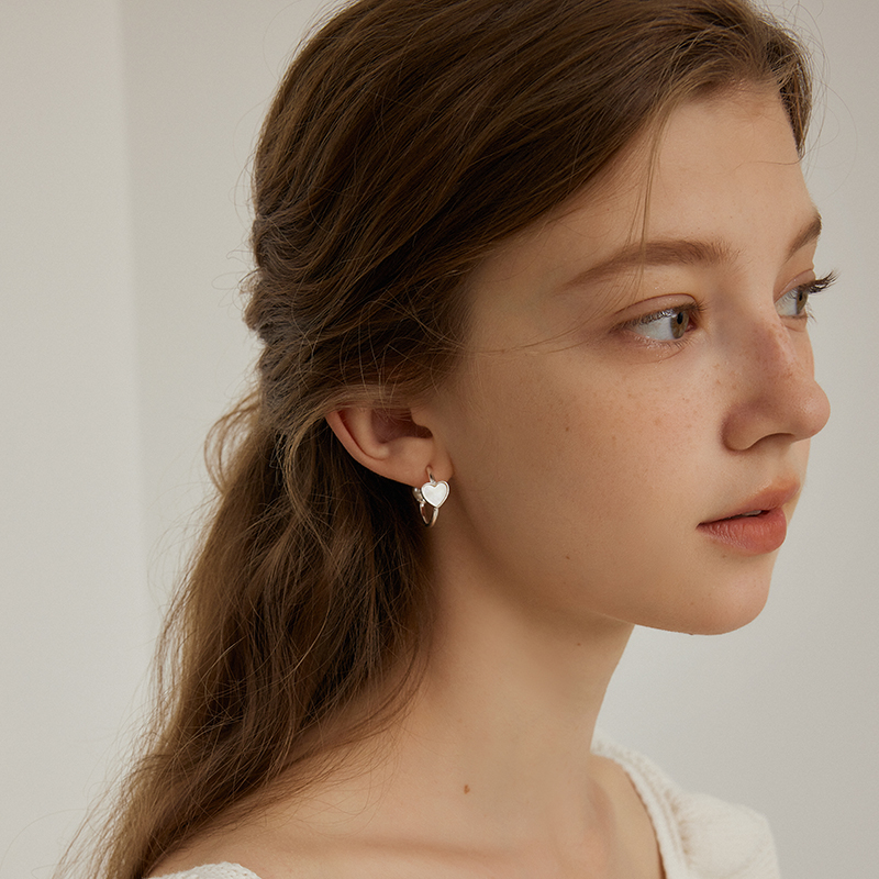 aviho 甜美温柔爱心镶嵌耳圈小众设计感简约精致耳钉耳环