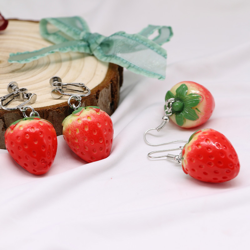 可爱草莓耳钉ins少女风小清新耳坠趣味耳饰品无孔耳环无耳洞耳夹