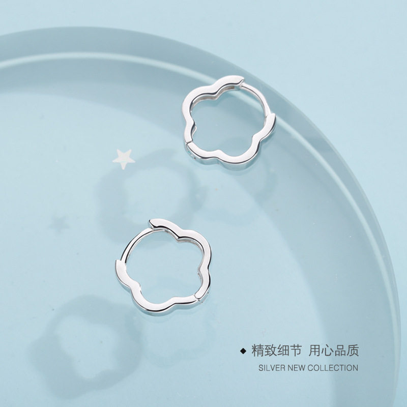 925纯银简约百搭立体可爱花朵耳
