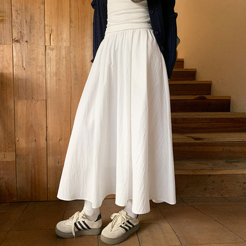 白色温柔气质感半身裙女