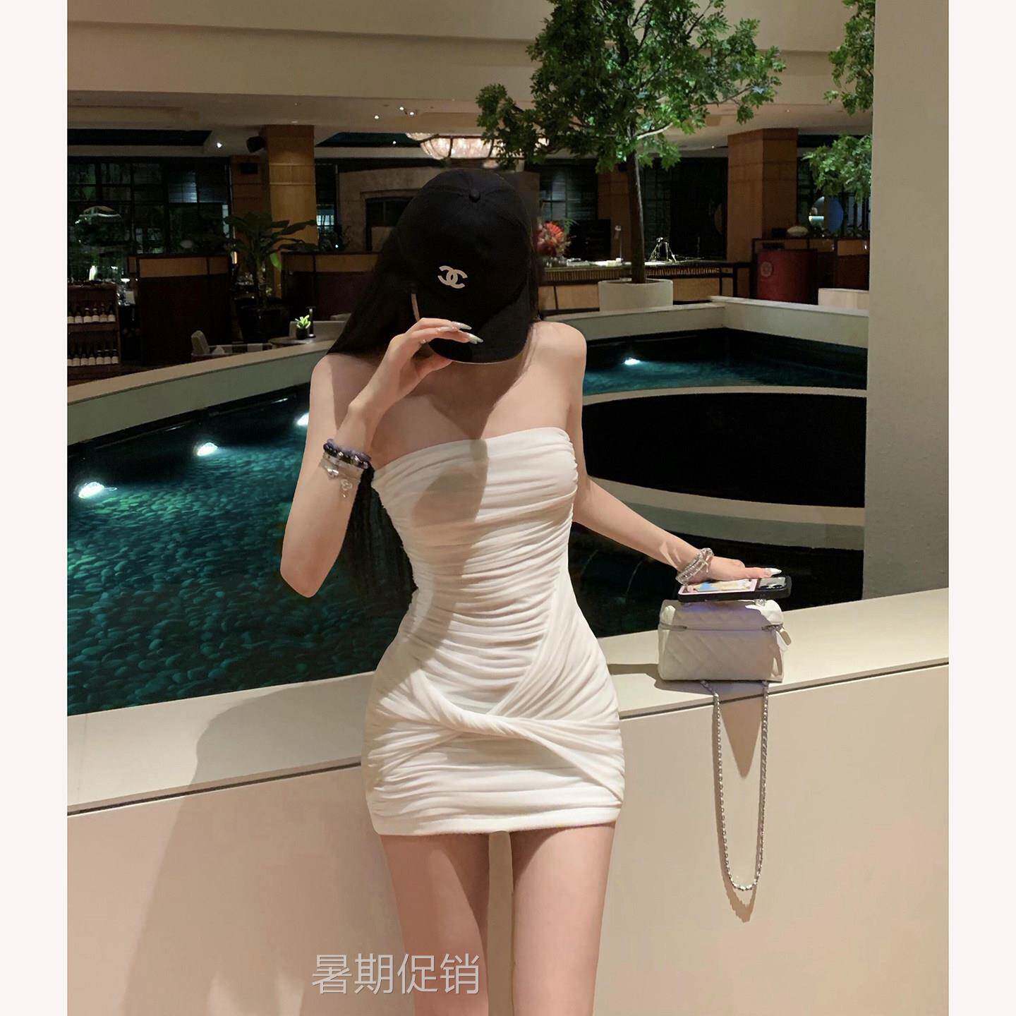 纯欲风性感甜辣白色抹胸连衣裙女包臀褶皱性感露肩修身扭结短裙