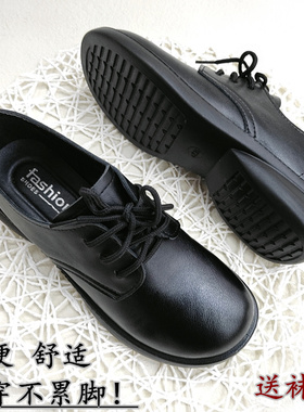 春秋低跟皮鞋黑色休闲单鞋系带妈妈鞋子软底防滑中年妇女鞋不累脚