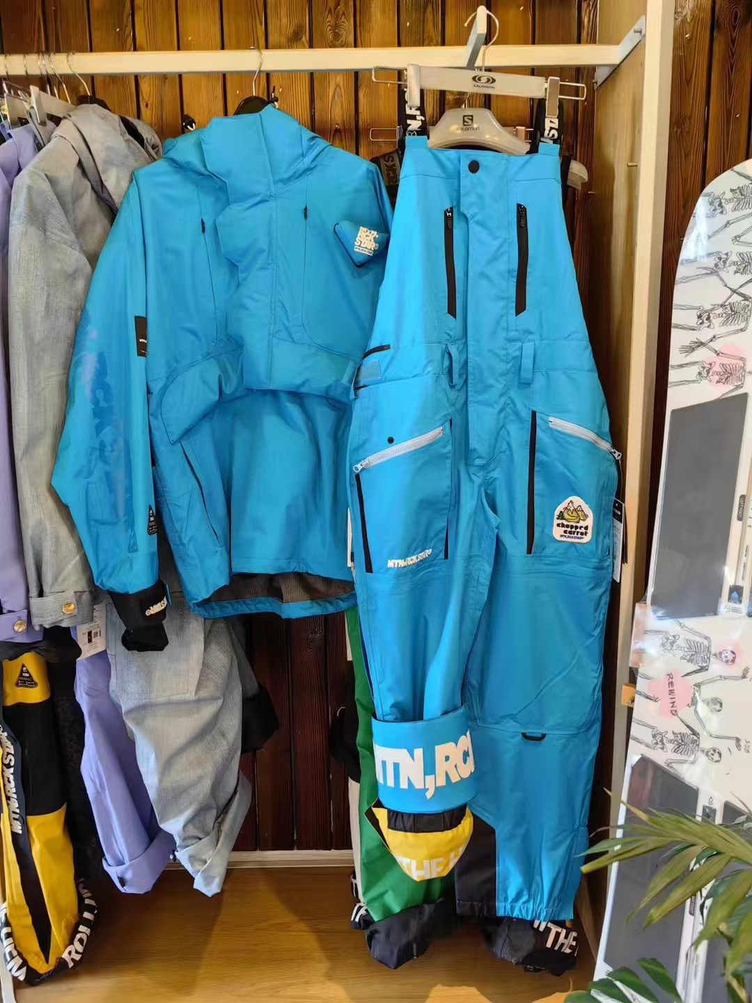 进口滑雪服MRS新品防水透气指数30000RECCO  S M L XL码数量少。图片