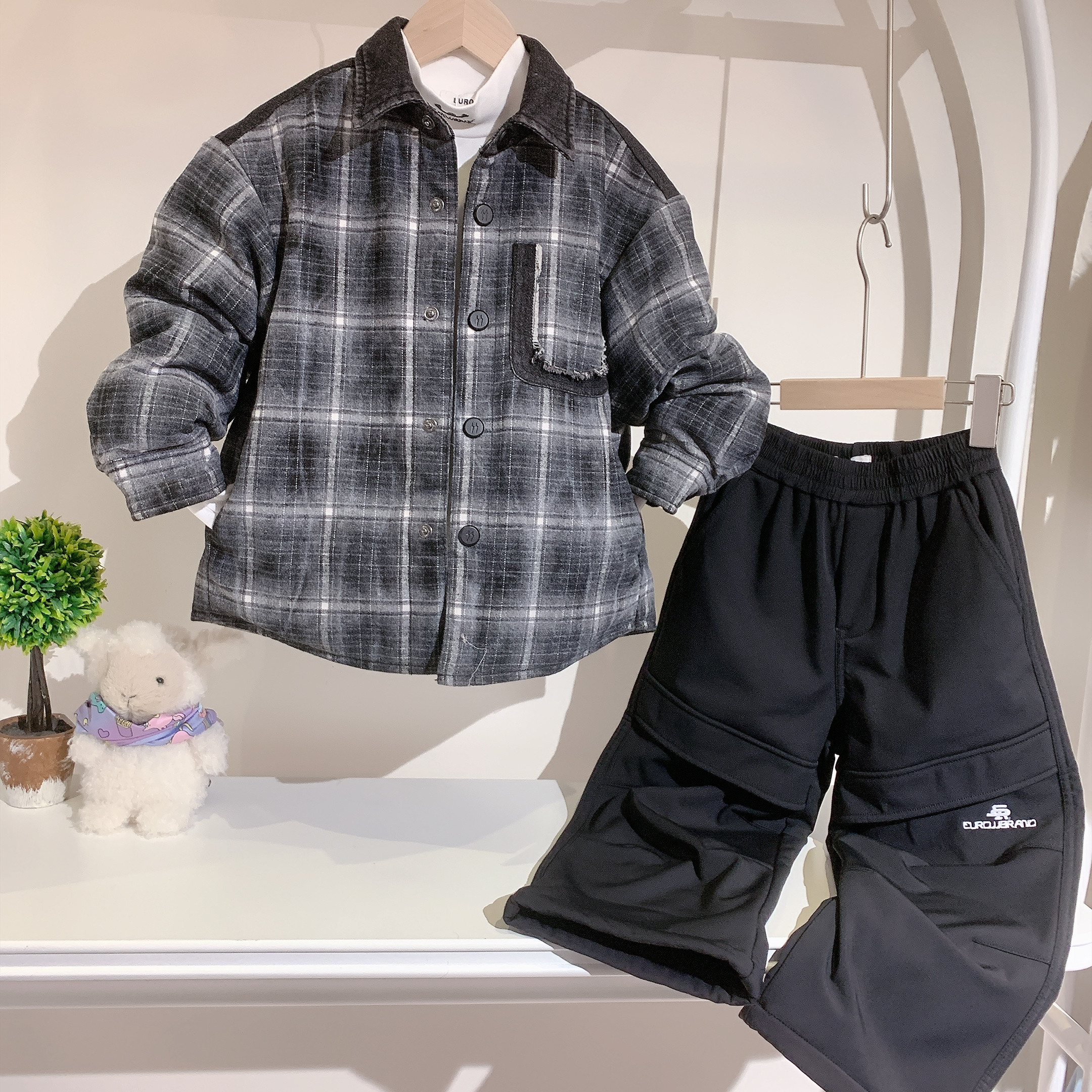 儿童羽绒服秋冬新款男童时尚洋气格子衬衫上衣格子加厚保暖羽绒服